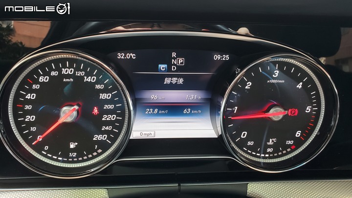 2017 M-Benz E220d Avantgarde 簡單試駕---當消費者不再需要它?