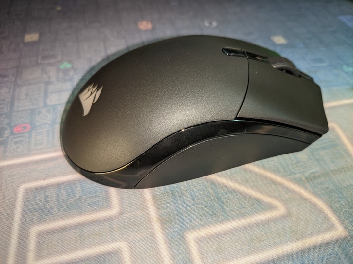 【心得】[CaiSm滑鼠開箱] Corsair SABRE RGB PRO WIRELESS 開箱 || 好一把功能齊全性能強悍的輕盈軍刀