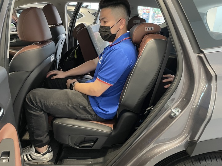 跟著老哥去看現代電動車~Kona Electric
