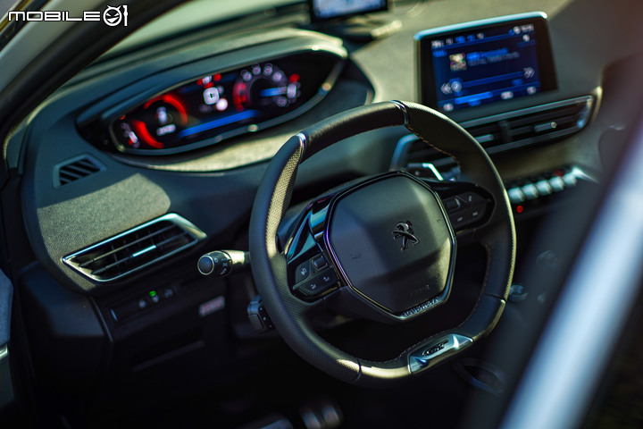 160萬的休旅選擇 2021 PEUGEOT 3008 1.6 GT