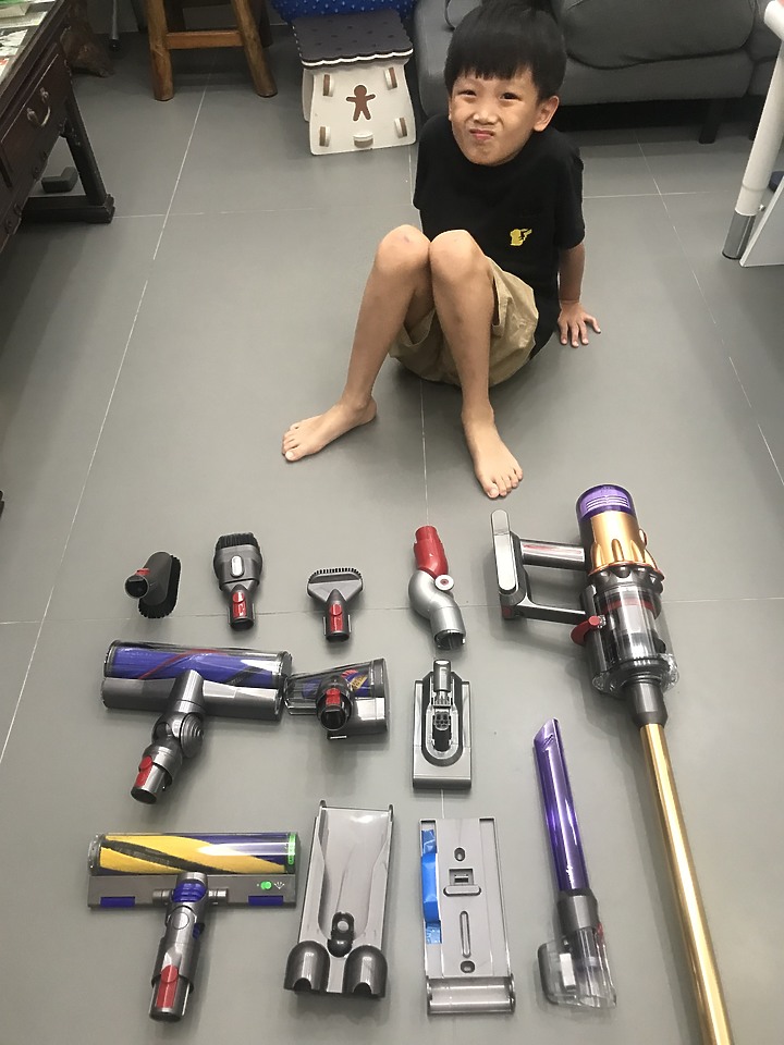 [體驗分享] Dyson/ V12 Detect™ Absolute Extra 完整再進化的手持吸塵好利器!!