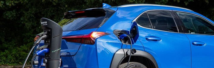 169萬的Lexus UX 300e能挑戰Tesla Model Y嗎?豐田開始認真對待純電動車市場了?