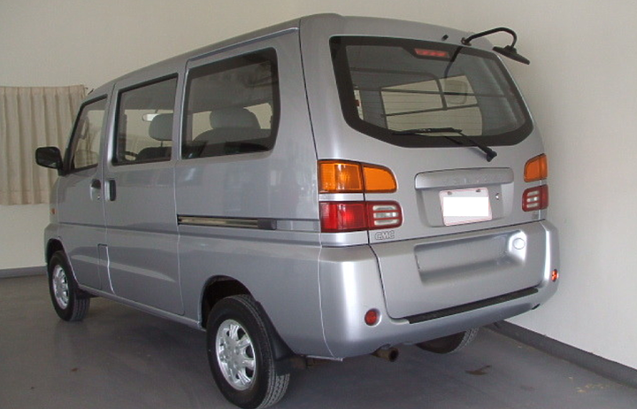 請推薦廂型車用前後雙鏡頭記錄器