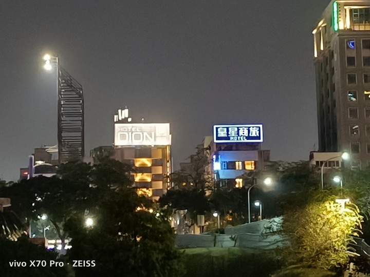 「 多圖開箱 」年度旗艦 Vivo X70 Pro+ 深度開箱實測 - 2021 最強旗艦手機王者、各方面都接近完美