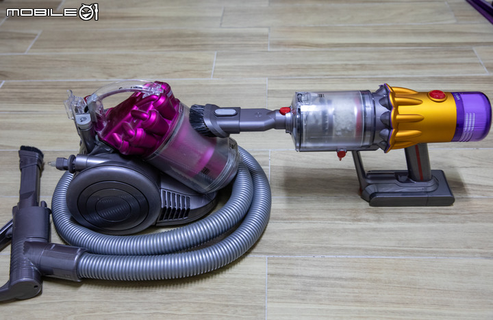 【體驗Dyson V12 Detect™ Slim Total Clean無線吸塵器】 智慧雷射光帶來舒適美好生活