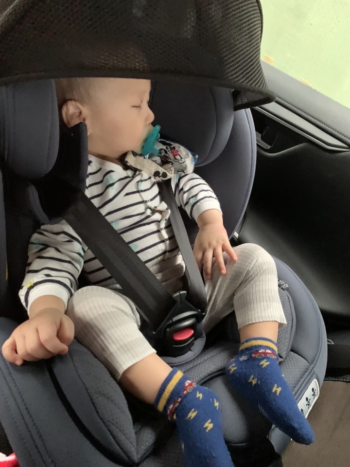 【不專業開箱及分析其他汽坐】chicco seat 4 fix air 最新版透氣安全坐椅