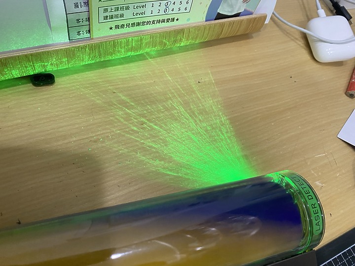 [體驗分享] Dyson/ V12 Detect™ Absolute Extra 完整再進化的手持吸塵好利器!!