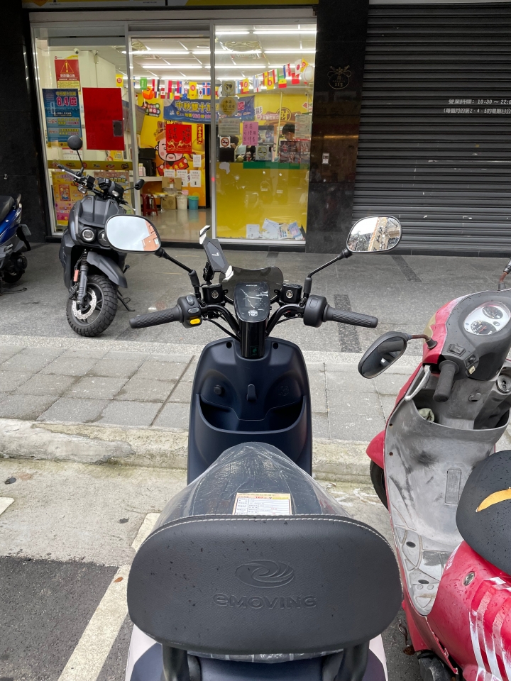 Emoving EZ1開箱 相隔22年的第二台機車