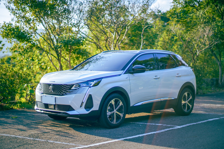160萬的休旅選擇 2021 PEUGEOT 3008 1.6 GT
