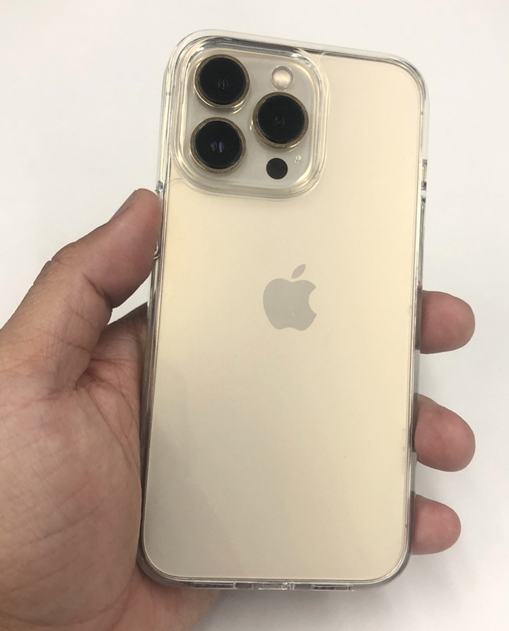 iPhone 12換13兩代透明殼比較,CRUSH / ALOS lite開箱