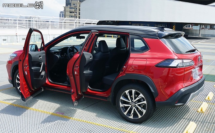 CorollaCross GR Sport油電小小開箱一下