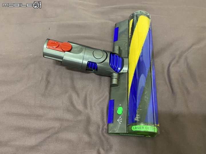 Dyson V12 Detect Slim Total Clean無線吸塵器，智慧雷射科技，微塵無所遁形