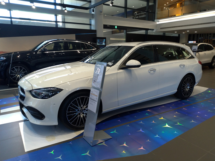 320i Touring、C200 Estate、V60 B5R旅行車賞車心得