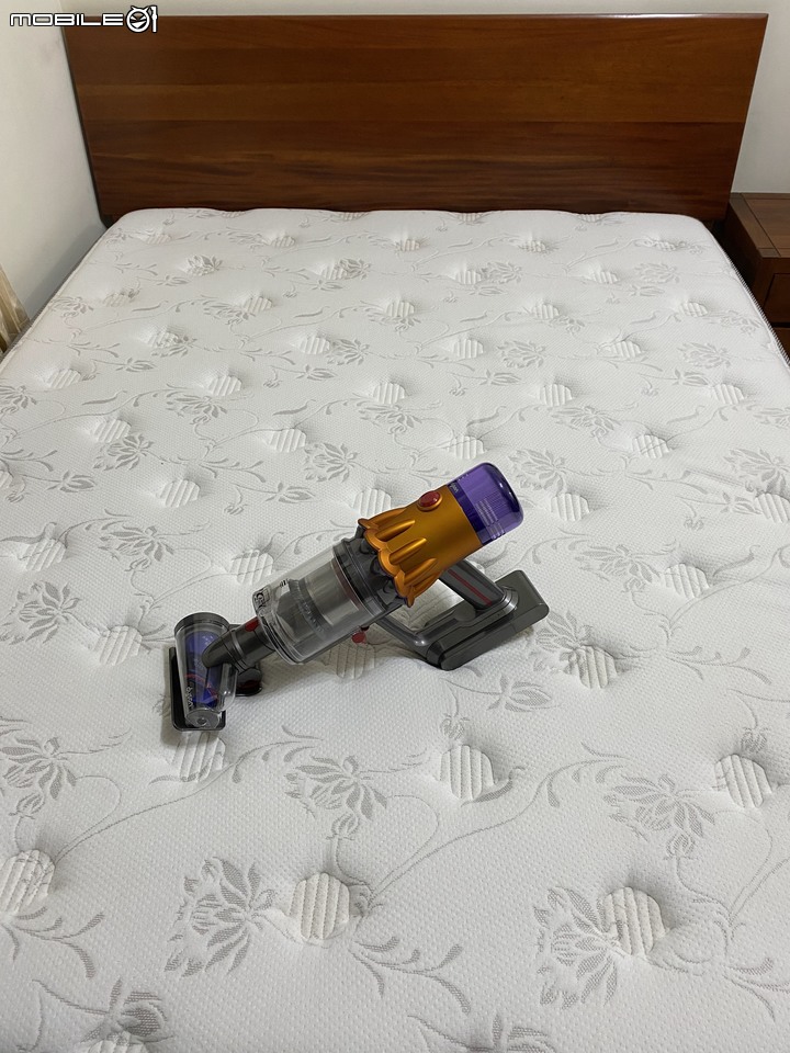 Dyson V12 Detect Slim Total Clean無線吸塵器，智慧雷射科技，微塵無所遁形