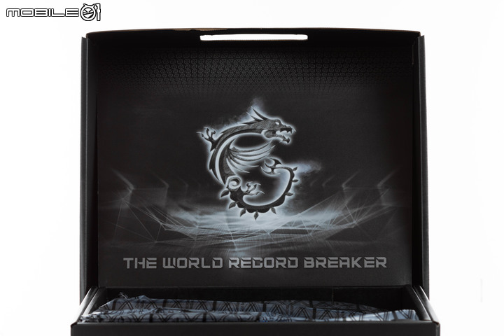 MSI Z690 Unify 主機板+S360 AIO 水冷媒體測試套組開箱 質感滿滿的誠意展現