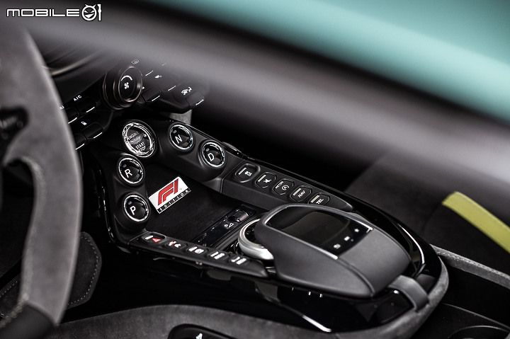 【國內新訊】夢幻陣容齊聚,Aston Martin發表Vantage Coupe/Roadster F1 Edition!