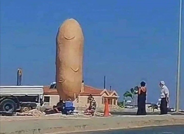 吉祥物「一柱擎天」如巨大性器男女鄉民全高潮!鄉長不甩批評稱好棒棒