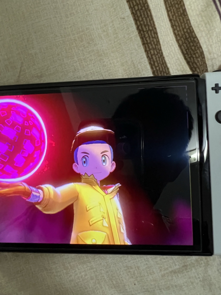 Switch oled螢幕邊框不明線條