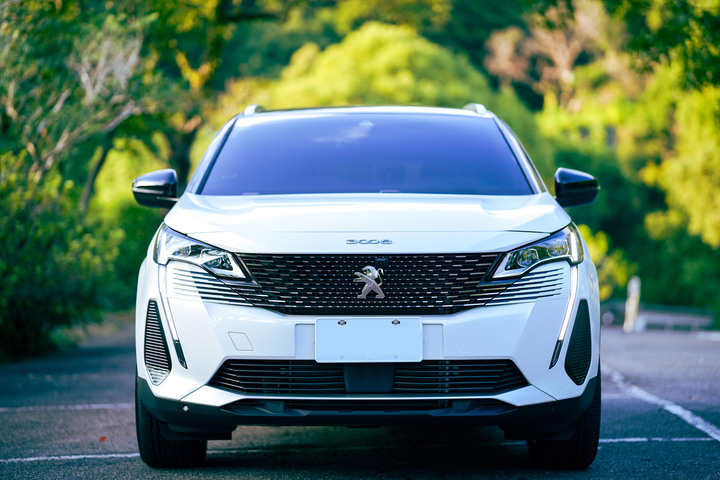 160萬的休旅選擇 2021 PEUGEOT 3008 1.6 GT