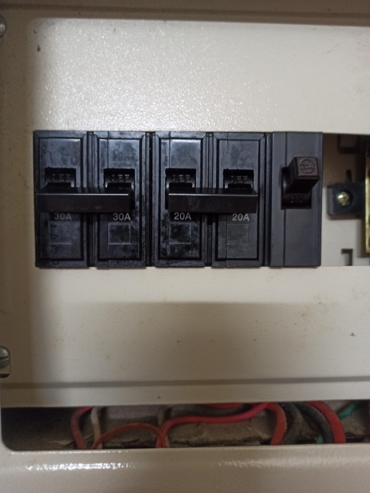 租屋電表 單相二線220V問題