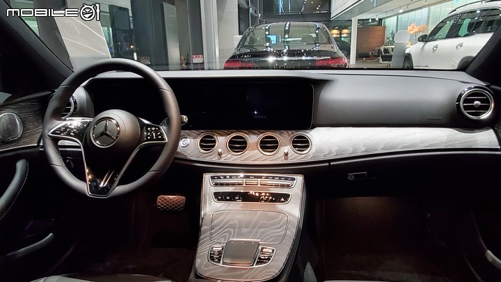 2017 M-Benz E220d Avantgarde 簡單試駕---當消費者不再需要它?