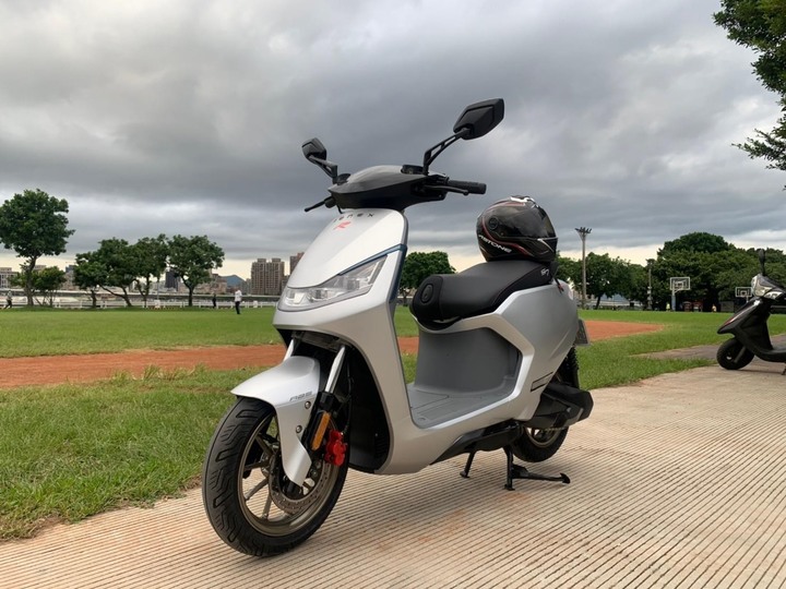 Ionex 城市鋼砲S7R 試乘分享