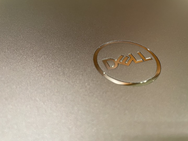 【簡單開箱】DELL Vostro 5410