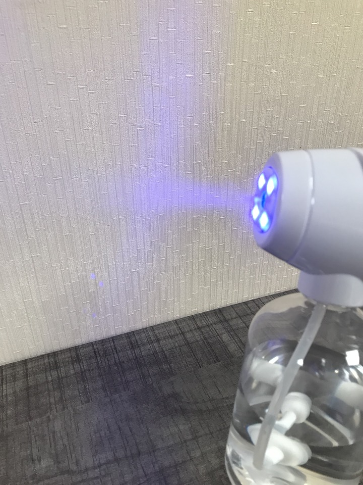 防疫好物分享 奈米藍光酒精噴霧器