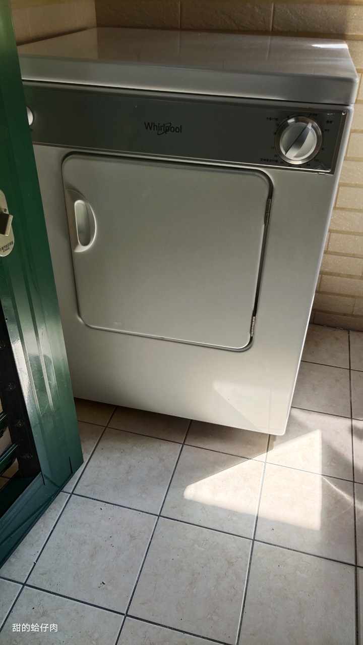 有了惠而浦 Whirlpool乾衣機, 從此要穿乾衣服不用再看天公伯心情~