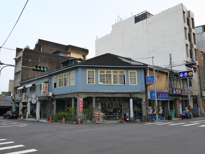 苗栗文昌祠、苗栗義民廟與義塚、苗栗車站與豐富車站 — 外掛在公務旅行中的三天兩夜小山城散策