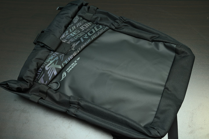 擴展遊戲視界,ROG STRIX G17 G713QM 電競筆電開箱測試