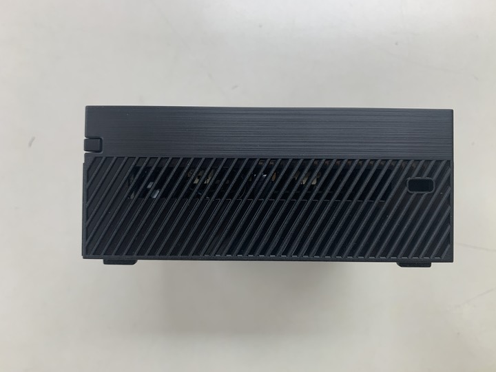 【開箱】簡易開箱ASUS PN62S MiniPC