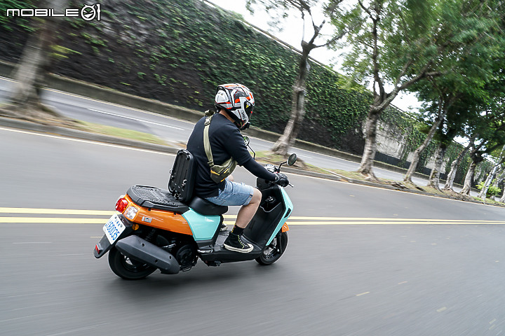 SYM 4MICA 150 試駕|大空間加速有勁 都會騎乘超舒適