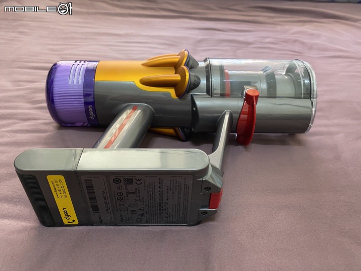 Dyson V12 Detect Slim Total Clean無線吸塵器，智慧雷射科技，微塵無所遁形