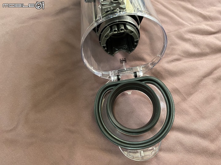 Dyson V12 Detect Slim Total Clean無線吸塵器，智慧雷射科技，微塵無所遁形