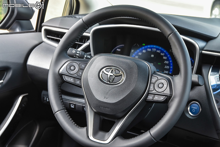 Toyota Corolla Altis 汽油 / Hybrid旗艦 新年式試駕|全速域上身,豐沛戰力令對手難以招架!