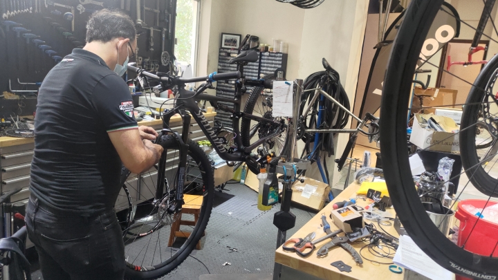 新車到了，specialized epic 2022年款