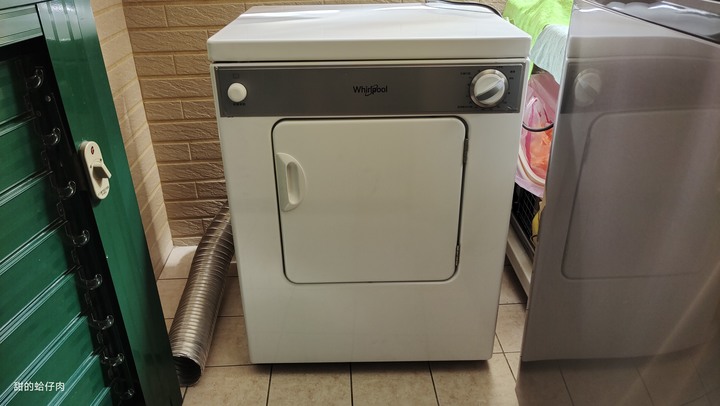 有了惠而浦 Whirlpool乾衣機, 從此要穿乾衣服不用再看天公伯心情~
