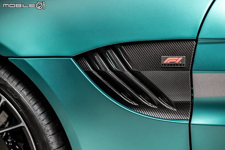 【國內新訊】夢幻陣容齊聚,Aston Martin發表Vantage Coupe/Roadster F1 Edition!