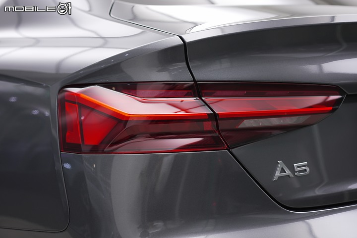 實車照片分享 2021 Audi A5 Sportback 40 TFSI S line