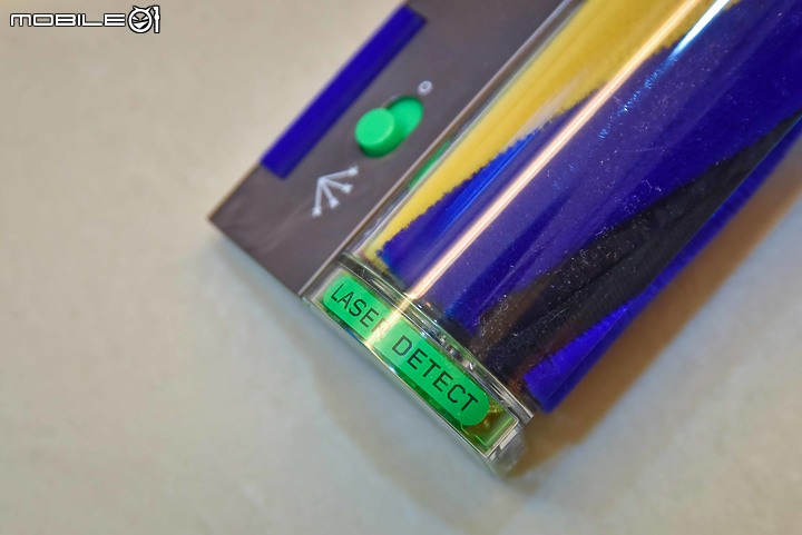 Dyson V12 Detect Slim Total Clean無線吸塵器試用|貓奴必備清潔神器!(附V8 Slim比較)