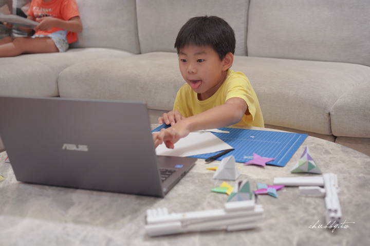 小孩用這台就足夠,壞掉也不心疼的 ASUS X515分享