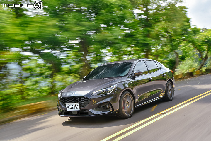 Ford Focus 四門ST-Line Lommel X 試駕|加配備不加價,顏值、科技再升級!