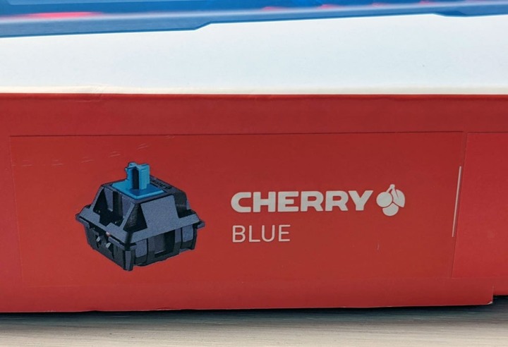 點我看大圖 買一送一的快樂!微星GK60 Cherry MX青軸電競鍵盤開箱心得