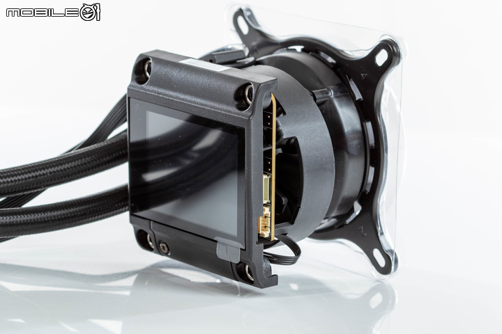 MSI Z690 Unify 主機板+S360 AIO 水冷媒體測試套組開箱 質感滿滿的誠意展現