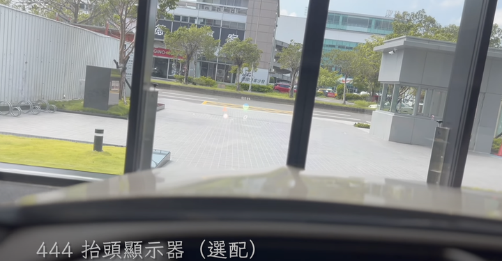 【 22.6月更新 】賓士 W206 22/23年式配備調整 & C-Class C300 交車 超值選配參考