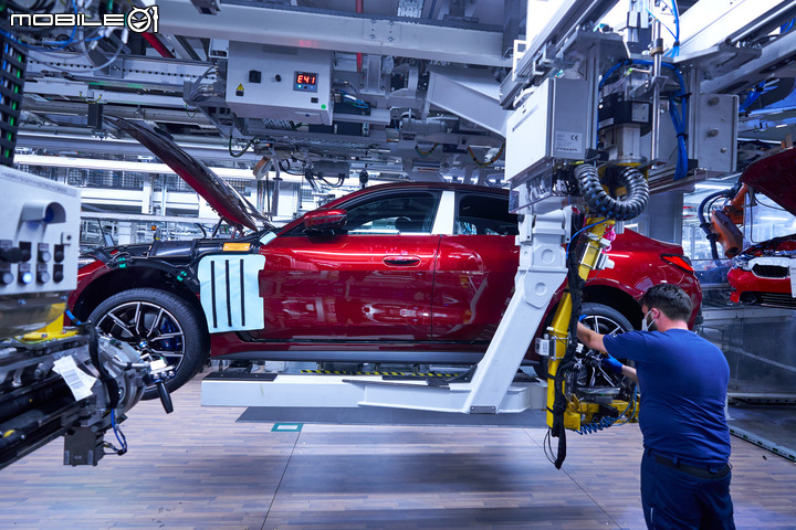 【海外新訊】BMW i4正式下線生產,國內最快今年第四季發表上市!