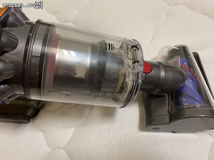 Dyson V12 Detect Slim Total Clean無線吸塵器，智慧雷射科技，微塵無所遁形