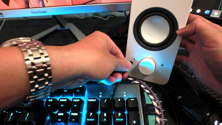 『Logitech 羅技 Z200 多媒體音箱』價格超優!打趴一堆喇叭!CP值超高!電腦喇叭推薦|德德