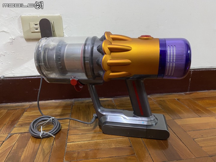 Dyson V12 Detect Slim Total Clean無線吸塵器，智慧雷射科技，微塵無所遁形